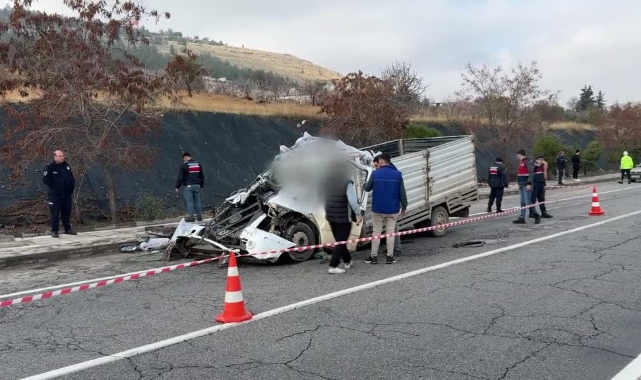 24 Yaşındaki Genç Feci Kazada Öldü