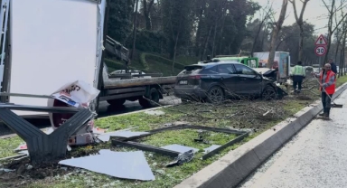 3 Araç Birbirine Girdi:2 Yaralı