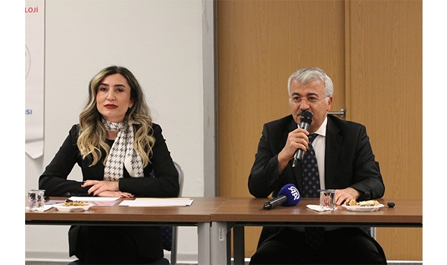 Adana'da Cemevi ve Alevi Derneklerinin Yetkilileriyle Toplantı Yapıldı