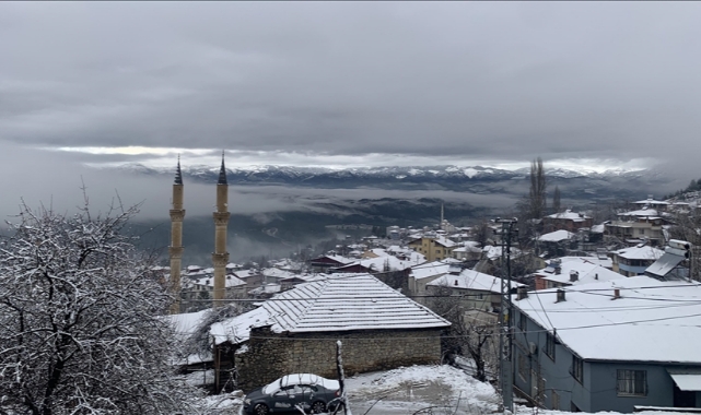 Adana'ya Kar Yağıyor