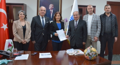 Adana Müteahhitler Birliği 400 Kişiye ''Yemek Bağışı'' Yaptı