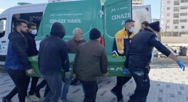 Asansör Boşluğuna Düşüp Öldü