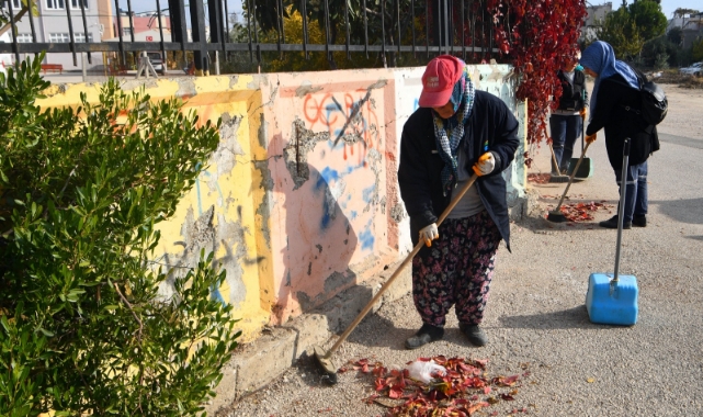 Çukurova Belediyesi’nden “Dip Bucak” Temizlik Çalışması