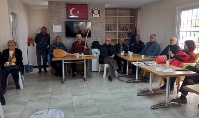 Emeklilerden Sazlı-Sözlü Toplantı