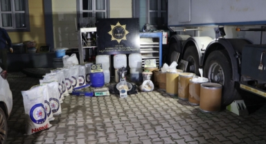 Evi Uyuşturucu İmalathanesine Çevirmişler