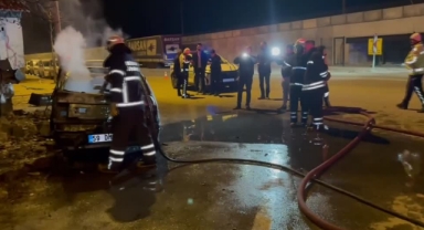 Evin Duvarına Çarpıp Alev Aldı:4 Ölü