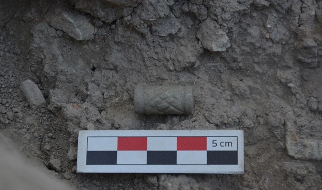 Höyük Kazısında 4 Bin 400 Yıllık Silindir Mühür Bulundu