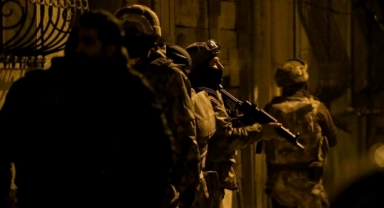 İstanbul'da DEAŞ Operasyonu:30 Gözaltı