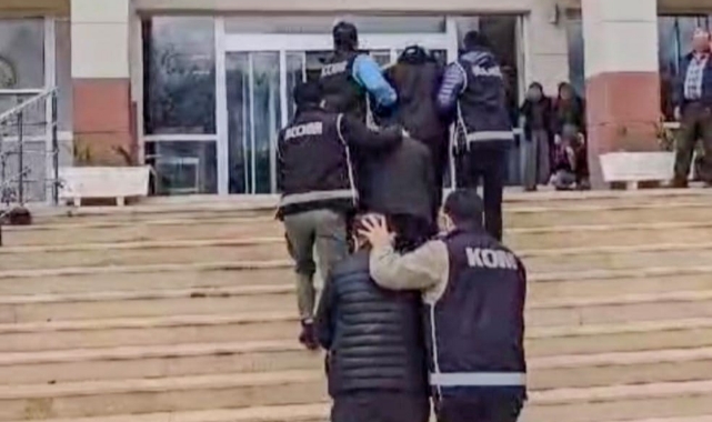 Kaçak Silah ve Tefecilik Suçundan 4 Kişi Tutuklandı