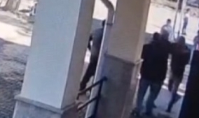 Okul Müdürünü Darbettiler!