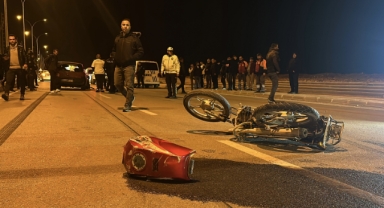 Otomobille Çarpışan Motosikletin Sürücüsü Hayatını Kaybetti