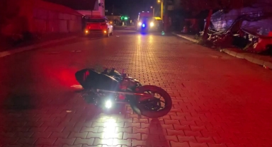 Refüje Çarpan Motosikletin Sürücüsü Öldü
