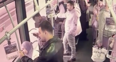 Rögar Kapağı Kapıyı Kırdı, Yolcu Yola Düştü