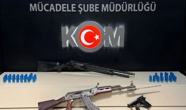 Ruhsatsız Silahlar Ele Geçirildi