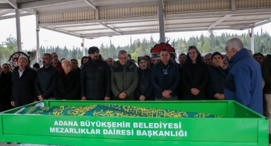 Şarkıcı Murat Kekilli'nin Annesi Sonsuzluğa Uğurlandı