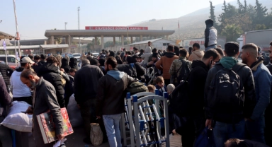 Türkiye'deki Suriyeliler Evlerine Dönüyor