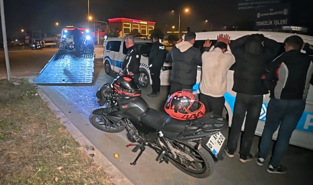 Yarış İçin Toplanan Sürücülere Polis Baskını
