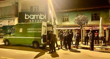 Yaşlı Çift Evlerinde Ölü Bulundu