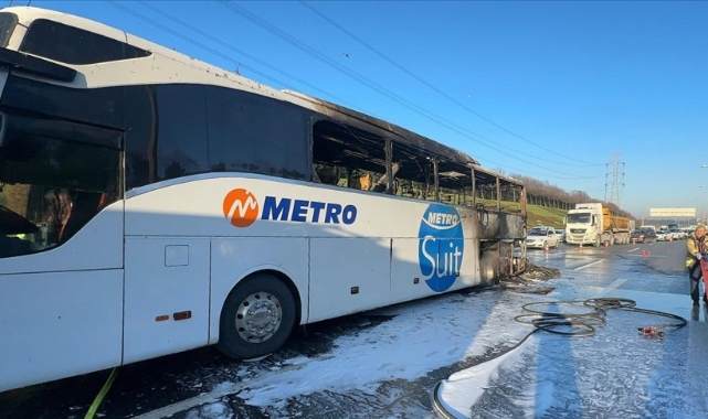 Yolcu Otobüsü Yandı