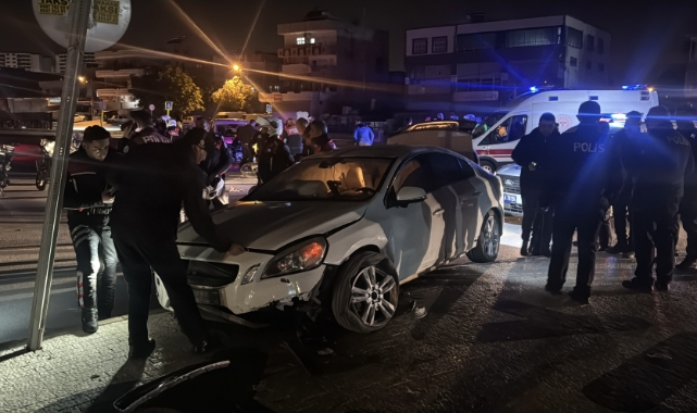 Yunus Polisleri Kaza Yaptı:2 Polis Yaralı