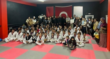 Yüreğir'de ''Dijtal Bağımlılık ve Aile İçi İletişim'' Semineri