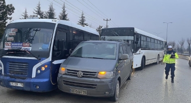 4 Araç Birbirine Girdi:31 Yaralı