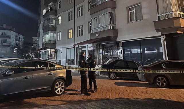 4 Kişilik Aile Evde Ölü Bulundu