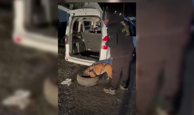 Aracın Yedek Lastiğinden Uyuşturucu Çıktı