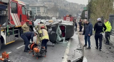 Aydınlatma Direğine Çarpıp Yan Yattı