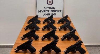 Bagajından 15 Ruhsatsız Tabanca Çıktı