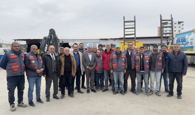 Başkan Erdinç Altıok, İşçilerin Sorunlarını Dinledi, Yelek Verdi