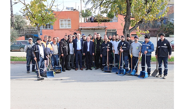 Büyükşehir İle Yüreğir Belediyesi'nden Ortak Temizlik Çalışması