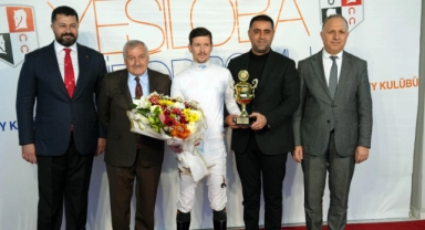 Çukurova Belediyesi Başkanlık Koşusunu “Görkem Kaptan” Kazandı