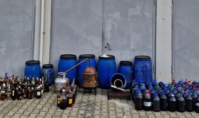 Evinde Sahte İçki Üretiyormuş