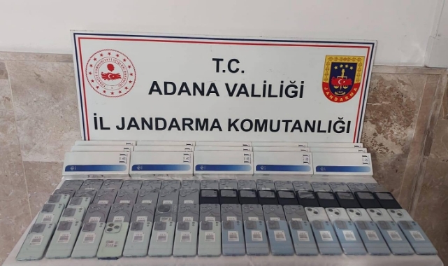 Gümrük Kaçağı Telefon İle Ruhsatsız Tabanca Ele Geçirildi