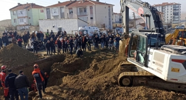 Kanalizasyon Bağlantı Çalışmasında Göçük! 2 İşçi Öldü