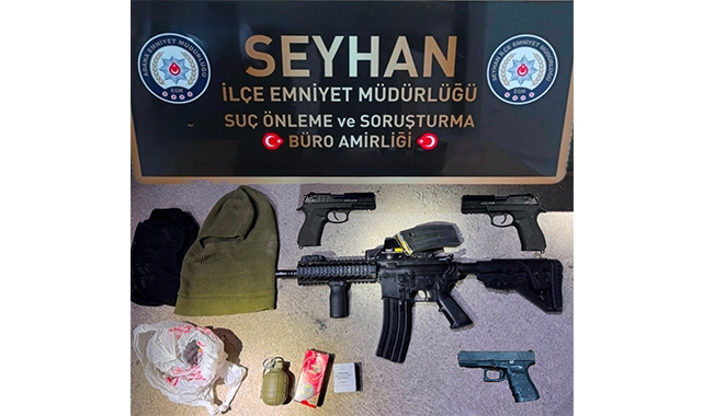 Karton Kutunun İçinden Silah ve El Bombası Çıktı