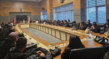 Kısacık Çukurova Üniversitesi Öğrencilerini TBMM’de Misafir Etti