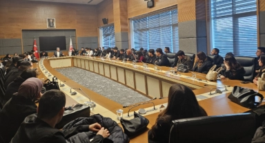 Kısacık Çukurova Üniversitesi Öğrencilerini TBMM’de Misafir Etti