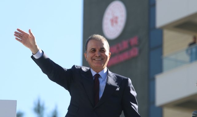 Ömer Çelik:''CHP’de Orta Hakem Kendisi Değil, Bir Başkası"