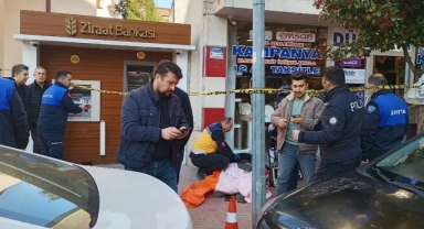 Para Çekerken Öldürüldü