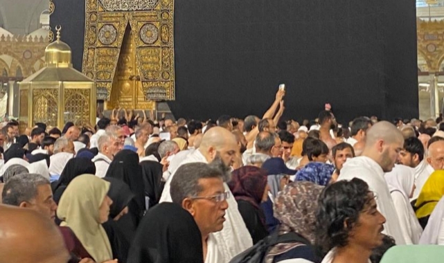 Sabah Namazında Mahşeri Kalabalık