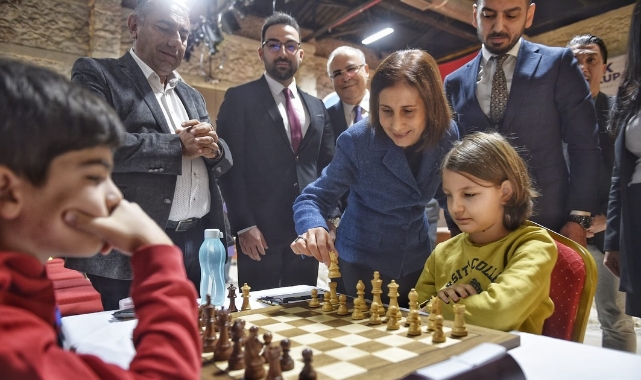 Satranç Turnuvasında Açılış Hamlesini Başkan Tekin Yaptı