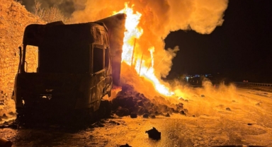 TAG Otoyolu'nda Tır Yangını