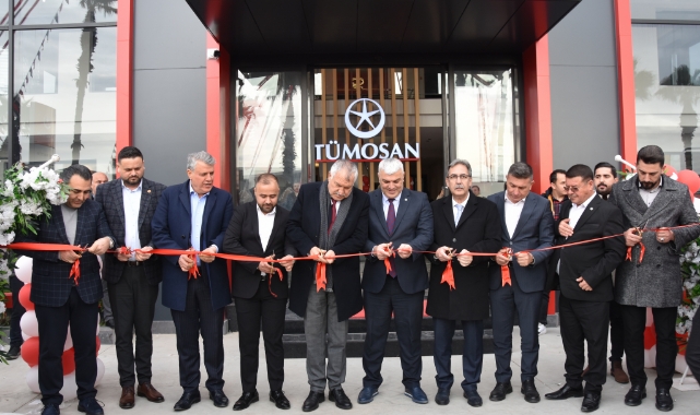 TÜMOSAN, Adana'da İşlek Traktör'ün Bayisini Açtı