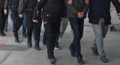 Turistlerin Paralarını Tırnaklayan Çete Çökertildi