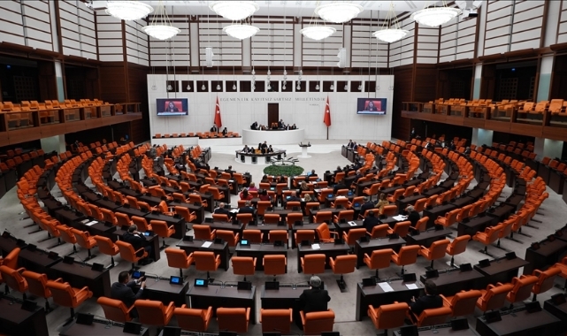 Türkiye'de 168 Parti Faaliyette