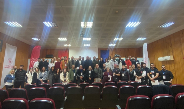 Vücut Geliştirme ve Fitness Antrenörlük Gelişim Semineri Adana’da Yapıldı
