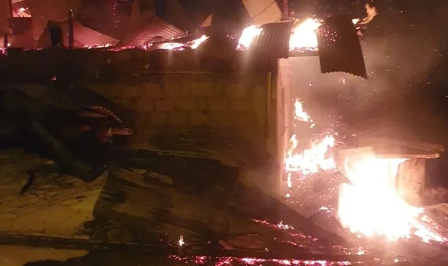 Yaşlı Çiftin Evi Yangında Kullanılamaz Hale Geldi
