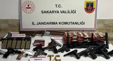 14 Ruhsatsız Silah Ele Geçirildi